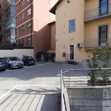 Albergo Residenza Al Teatro Udine Kültér fotó